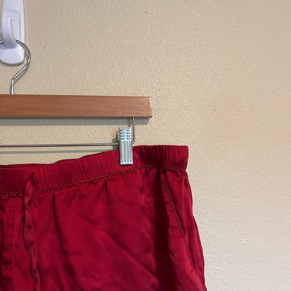 Cozy Earth Red Serenity Silk Classic Pajama Shorts XXL - Picture 8 of 12